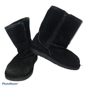 F2 Black Sherpa Black Suede RoundToe Boots Size 7